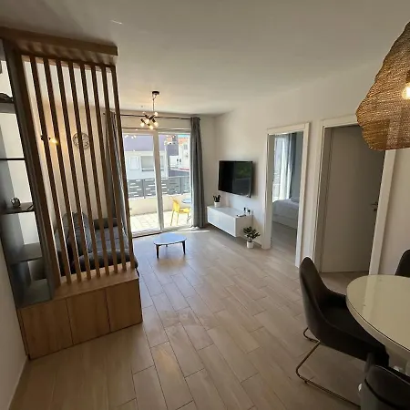 Apartman Huge Garden Cozy With Jacuzzi