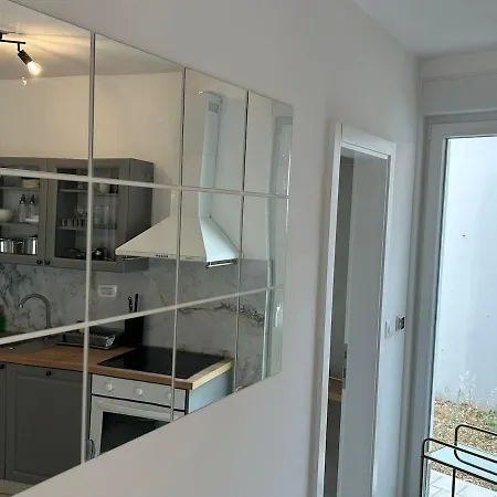 Apartman Huge Garden Cozy With Jacuzzi