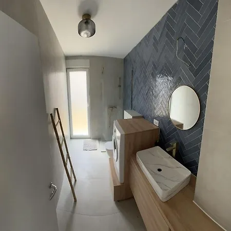 Apartman Huge Garden Cozy With Jacuzzi